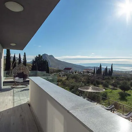 Villa A Wonderfull Poolside In Solin