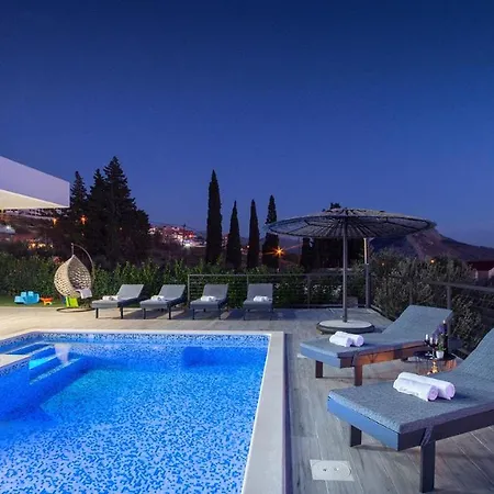 Villa A Wonderfull Poolside In Solin Kucine